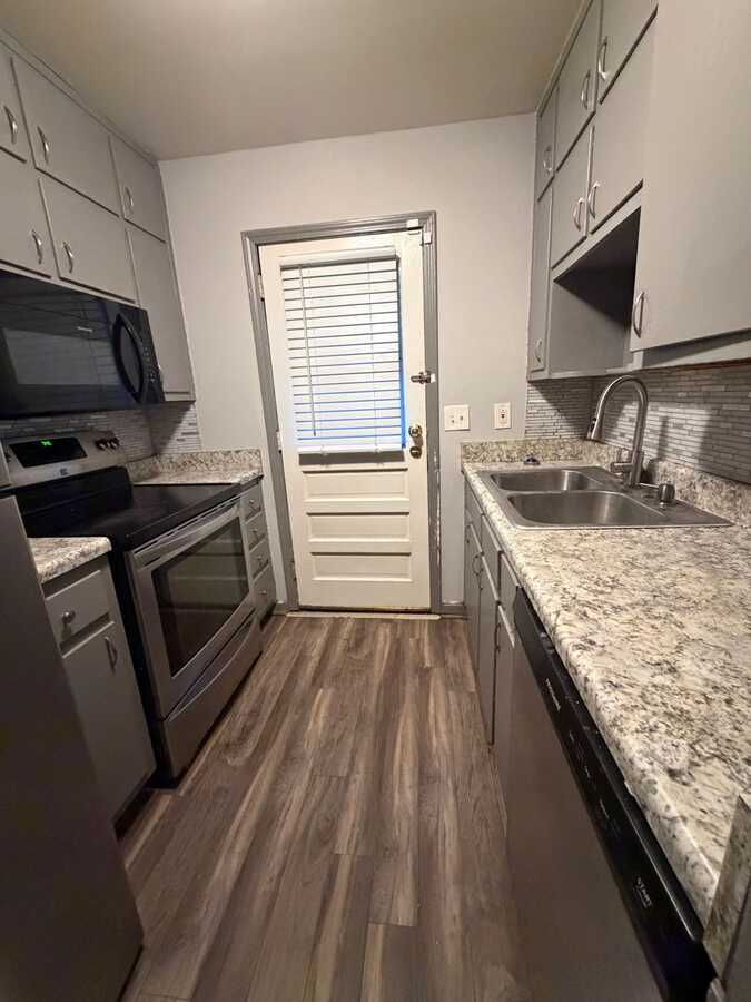 Kitchen photo shared by 2 Busy To Clean